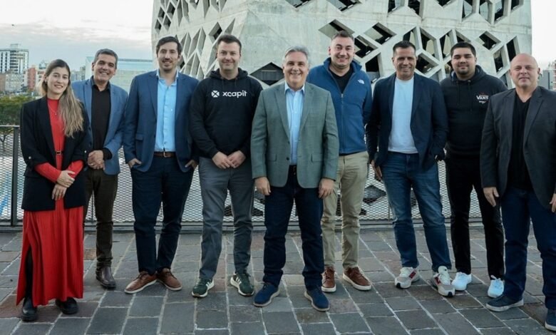 Llaryora recibe a emprendedores cordobeses en el Centro Cívico del Bicentenario