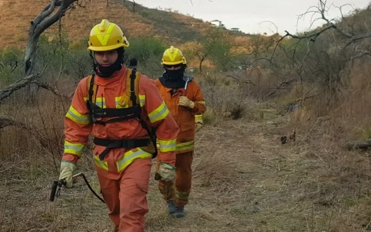 Incendio forestal en una zona serrana de Córdoba