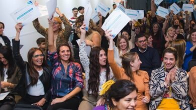 Imagen de emprendedores en una reunión de negocios
