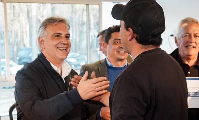 Gobernador Llaryora anuncia inversiones en Cuesta Blanca y Villa Río Icho Cruz