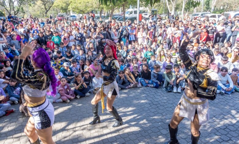 Niños participando en actividades del programa Vamos Juntos