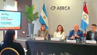 Imagen de la edición anterior de Villa María Exporta, mostrando a los participantes y expositores en el evento.
