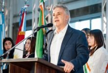 Imagen de la inauguración del IPET N° 386 con autoridades y comunidad educativa