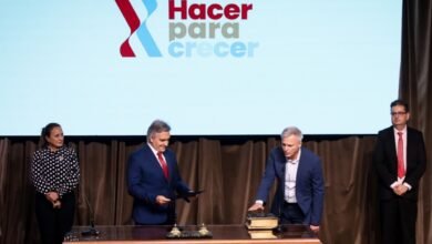 Gabriel Frizza toma juramento como ministro de Cooperativas y Mutuales