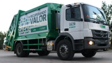 Imagen de un camión de recolección de residuos en la ciudad de Córdoba