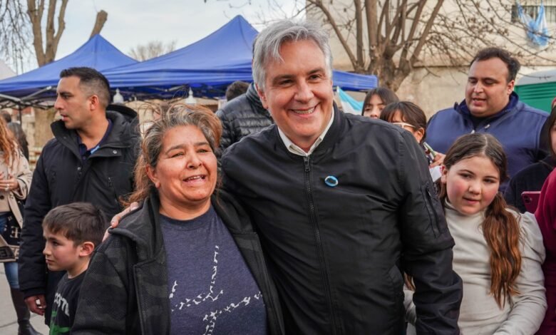 Inauguración de pavimento en Barrio Alberdi, Río Cuarto