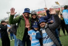 Imágenes de los hinchas de Los Pumas en el Estadio Mario Alberto Kempes