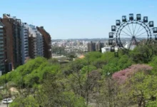 Imagen de un día soleado en el Parque Sarmiento de Córdoba