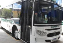 Imagen de un colectivo interurbano en la ruta