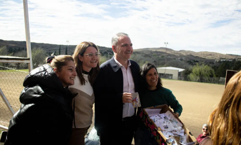 Conferencia del Primer Congreso Regional de Educación en Potrero de Garay con docentes y autoridades provinciales
