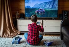 Estudiantes jugando videojuegos terapéuticos en un aula de Córdoba