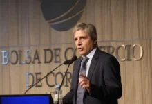 El Ministro de Economía, Luis Caputo, en una conferencia de prensa