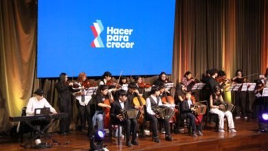 Gobernador Martín Llaryora y representantes de la cultura comunitaria en El Panal, Córdoba