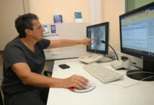 Imagen de un bebé con un stent bioabsorbible, ejemplo de avance médico en Córdoba