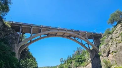 Imagen del puente del Embalse Río Tercero durante las obras de reparación