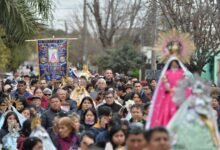 Procesión de la Virgen de Urkupiña en el barrio Villa El Libertador de Córdoba