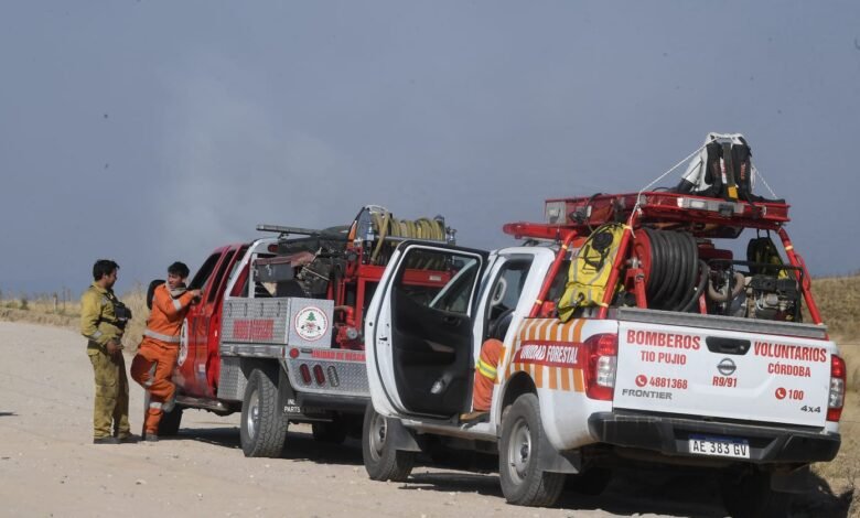 Imagen de un incendio forestal en una zona serrana
