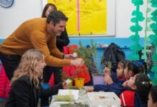 Estudiantes participando en una actividad de educación ambiental en Córdoba
