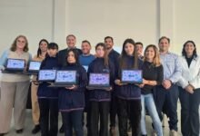 Estudiantes y docentes reciben netbooks en Tanti