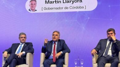 Llaryora en el ciclo Democracia y Desarrollo