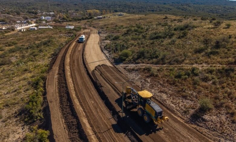 Trabajos de pavimentación en la Ruta Provincial S-400