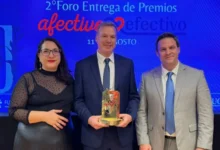 Equipo de APROSS + Cerca brindando atención médica en una comunidad