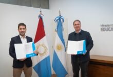 Ministro de Educación y vicerrector de la Universidad Atlántida Argentina firman convenio marco