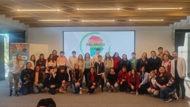 Estudiantes de Córdoba participando en el recorrido provincial de Parlamentos Estudiantiles