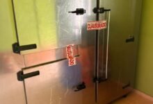 Agentes del Ministerio de Bioagroindustria sellan una cámara frigorífica sin habilitación en Chancaní, Pocho