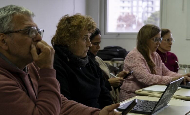 Docentes de matemáticas participando en la formación virtual del Ministerio de Educación en Córdoba