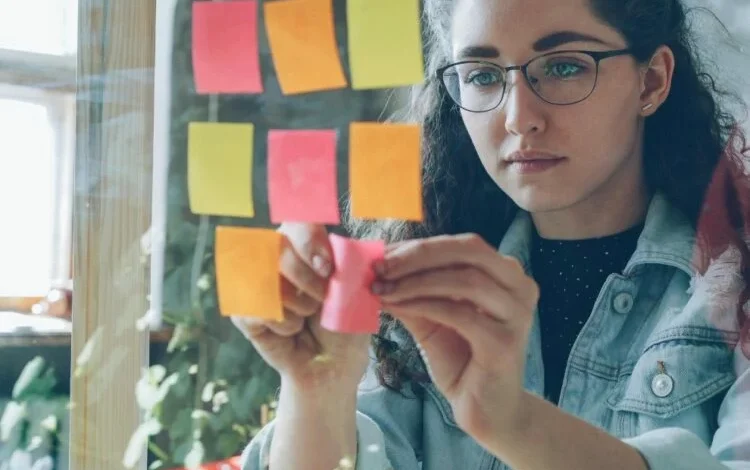 Jóvenes cordobeses participando en el curso virtual de Actitud Emprendedora