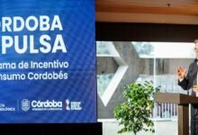 Gobernador Llaryora presentando Córdoba Impulsa ante Bancor y representantes del sector comercial