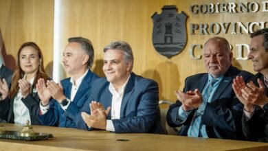 Logotipo del programa Córdoba Impulsa y comerciantes cordobeses