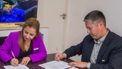 Estudiantes de la Tecnicatura en Enología trabajando en viñedos de Córdoba