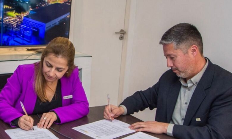 Estudiantes de la Tecnicatura en Enología trabajando en viñedos de Córdoba