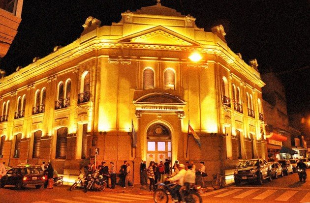 Imagen de la fachada restaurada de la Casa de la Cultura de Río Cuarto