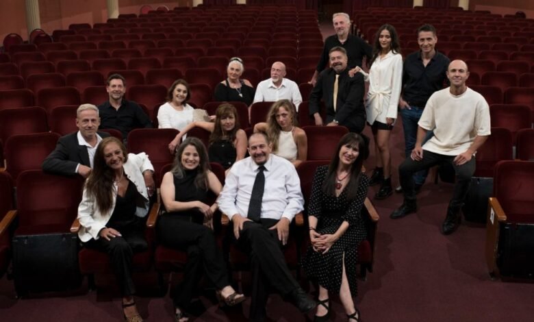 Elenco de la Comedia Cordobesa en escena