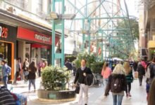 Feriado del 17 de agosto: Comercios cerrados en Córdoba