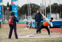 Imagen de personas participando en actividades deportivas en Villa Allende y el Polo Deportivo Kempes