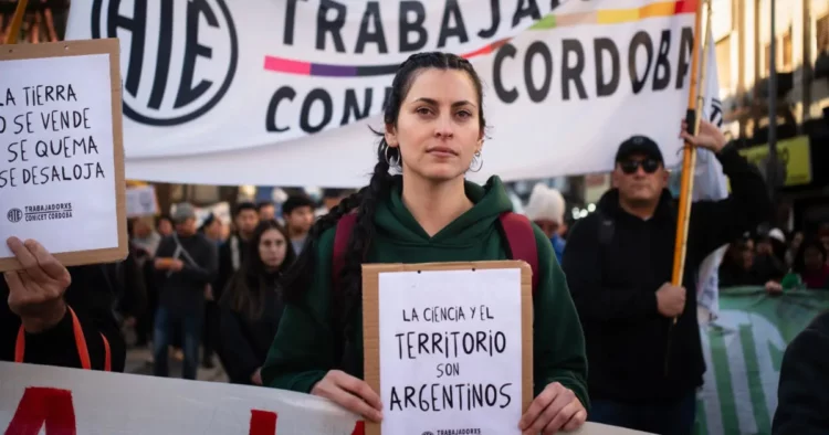 Investigadores y trabajadores del Conicet en la movilización científica