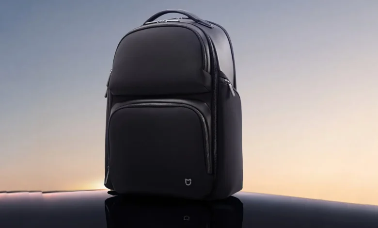 Mochila empresarial de Xiaomi con capacidad interior de 23 litros y materiales resistentes