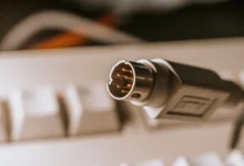 Conector PS/2 en una placa base de ordenador