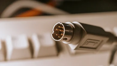 Conector PS/2 en una placa base de ordenador