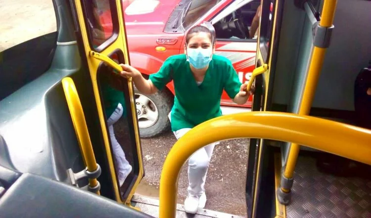 Trabajadores esenciales en Córdoba reclaman la continuidad del boleto gratuito