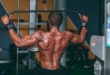 Microinjerto muscular contráctil bajo la piel de un ratón, muestra la tecnología que simula ejercicio continuo