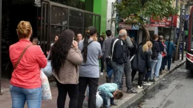 Asamblea de la UTA frente a la sede de TAMSE en Córdoba durante la medida de fuerza de los colectivos