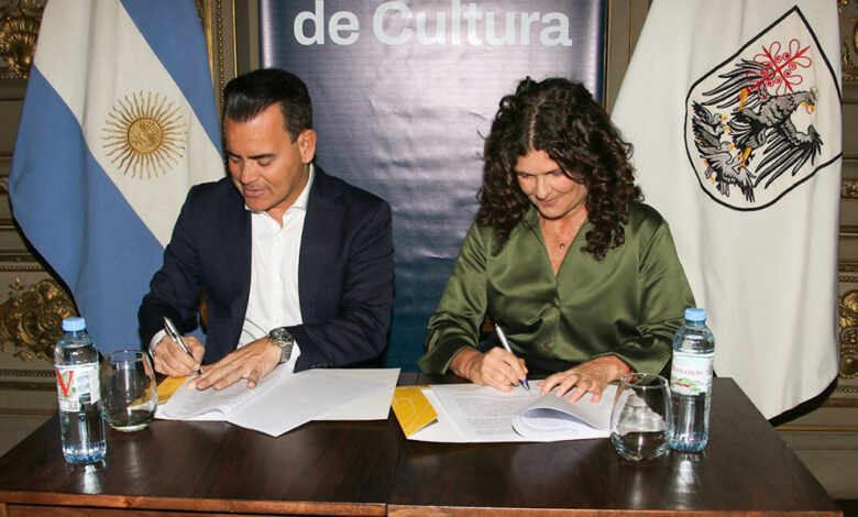 Firma del convenio de intercambio cultural entre Córdoba y la Ciudad de Buenos Aires