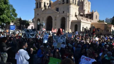 Manifestación en Plaza San Martín, Córdoba, contra la prórroga de la Ley de Emergencia en Discapacidad