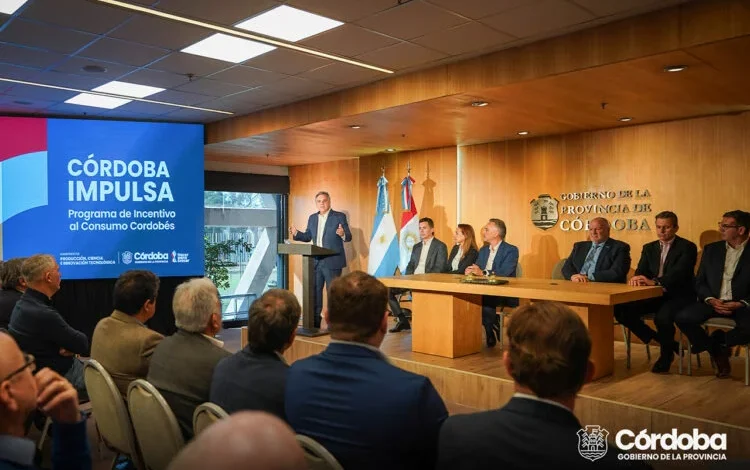 Gobernador Martín Llaryora presenta el programa Córdoba Impulsa con imágenes de comercios locales