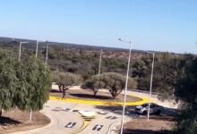 Vista panorámica del dique Cruz del Eje y obras del nuevo camino turístico